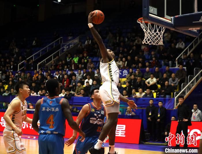 四川丰谷酒业队在成都主场不敌浙江方兴渡队，