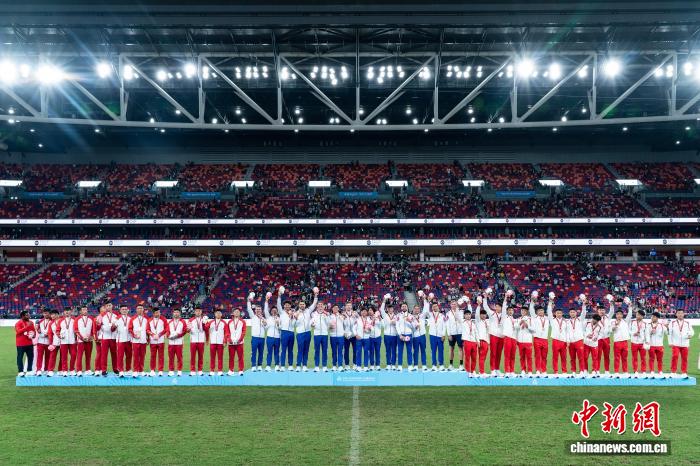 潘展乐捍卫荣誉，香港七橄队夺金点亮粤港澳全