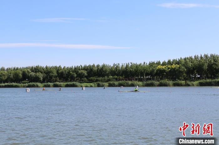 天津青少年水上运动赛事首现赛艇皮划艇项目