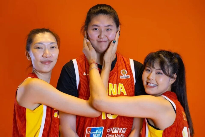 中国女篮迎战捷克女篮 两队排名胶着关键战将打