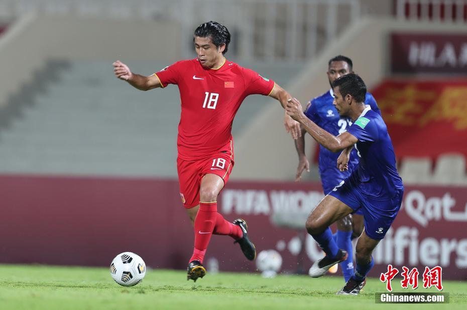 扬科维奇临危受命执掌国足帅印 破局之路面临多