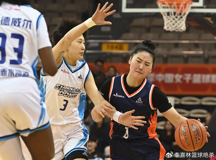 武桐桐13助攻率新疆女篮胜山东 她成关键破局者