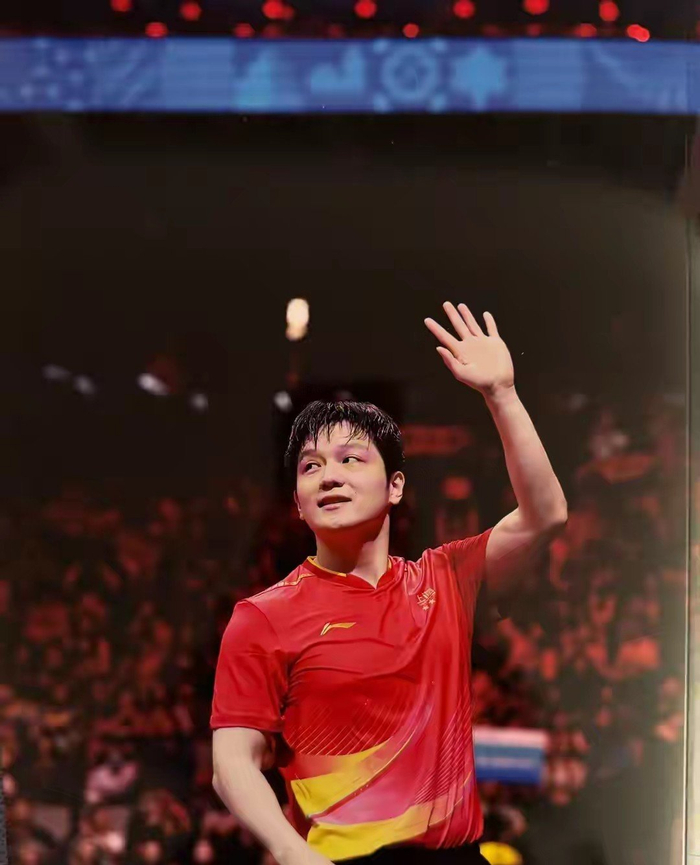 樊振东动态引热议 伦敦世乒赛参赛悬念待解