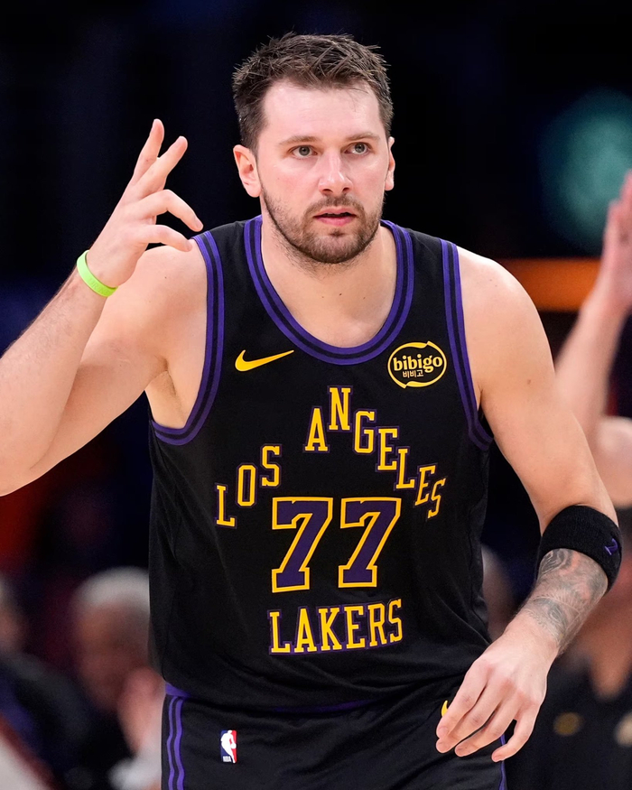 湖人管理层强调卢卡健康优先于季后赛目标