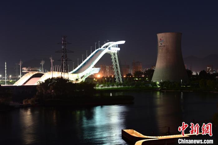 石景山区以冬奥遗产驱动：盘活老工业遗址与文