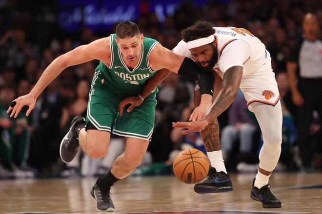 尼克斯逆转凯尔特人终结对手4连胜 哈特三分锁定