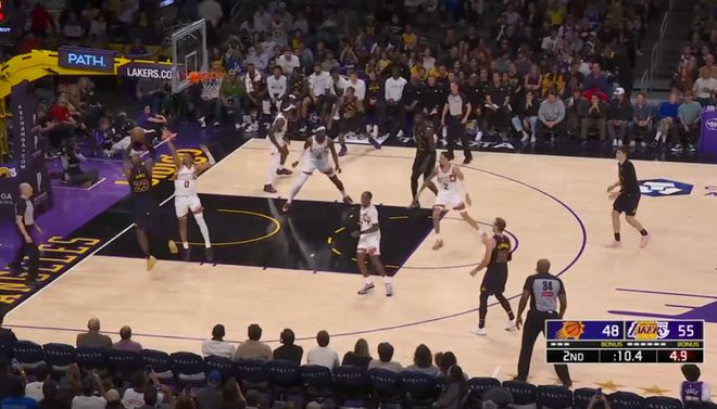 詹姆斯狂砍28+12+4抢断率湖人大胜太阳创扣篮新高