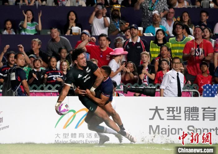香港国际七人榄球赛收官：三天逾十万观众现场